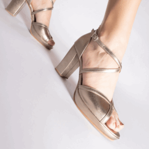 SANDALIA PELTRE C/ PLATAFORMA