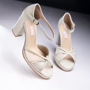 SANDALIA BEIGE C/ENCAJE